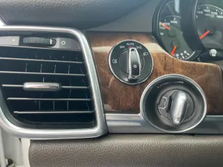 2015 PORSCHE PANAMERA
