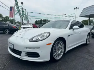2015 PORSCHE PANAMERA