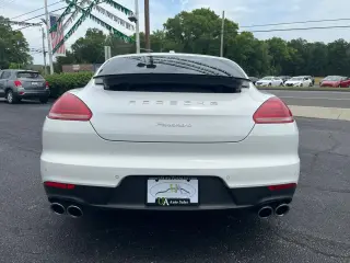 2015 PORSCHE PANAMERA