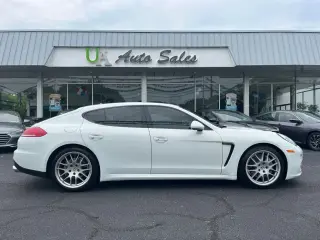 2015 PORSCHE PANAMERA