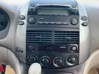 2009 TOYOTA SIENNA