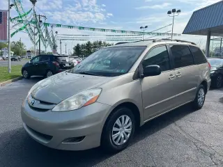 2009 TOYOTA SIENNA
