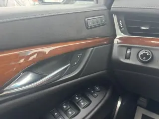 2019 CADILLAC ESCALADE ESV