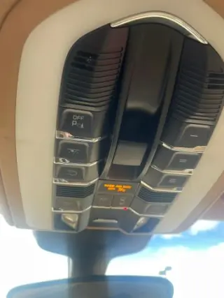 2012 PORSCHE PANAMERA