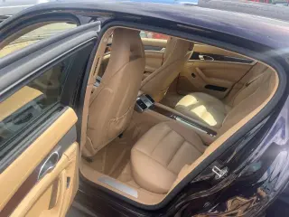 2012 PORSCHE PANAMERA