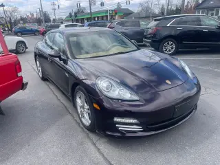 2012 PORSCHE PANAMERA