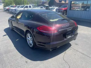 2012 PORSCHE PANAMERA