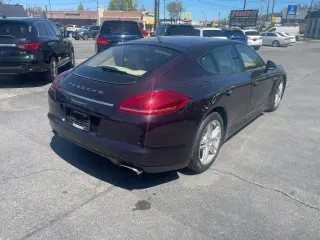 2012 PORSCHE PANAMERA