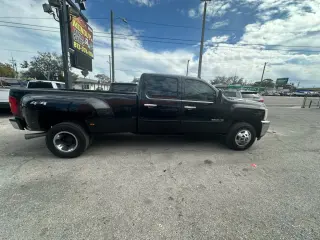 2011 CHEVROLET SILVERADO 3500 HD CREW CAB