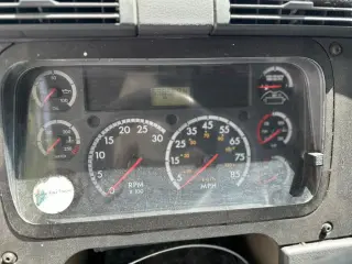 2016 FREIGHTLINER CASCADIA