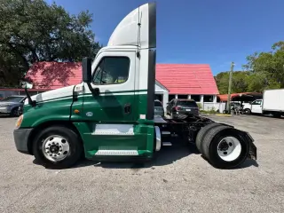 2016 FREIGHTLINER CASCADIA