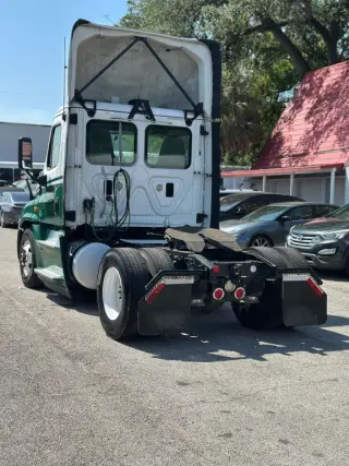 2016 FREIGHTLINER CASCADIA