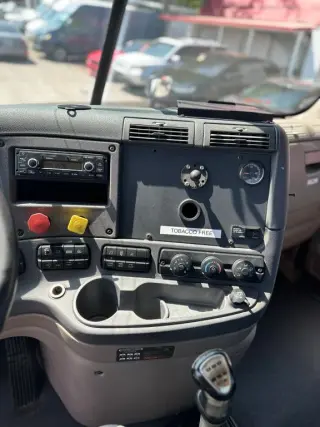 2016 FREIGHTLINER CASCADIA