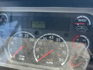 2016 FREIGHTLINER CASCADIA