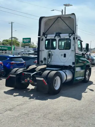 2016 FREIGHTLINER CASCADIA