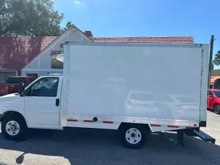2023 GMC SAVANA COMMERCIAL CUTAWAY
