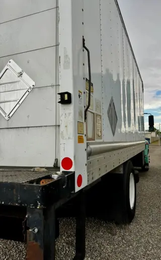 2009 INTERNATIONAL 4300