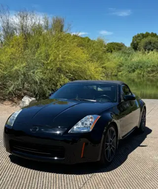 2004 NISSAN 350Z