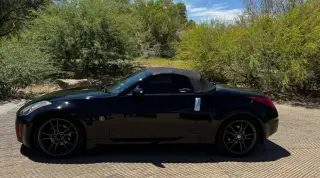 2004 NISSAN 350Z