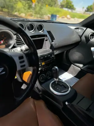 2004 NISSAN 350Z