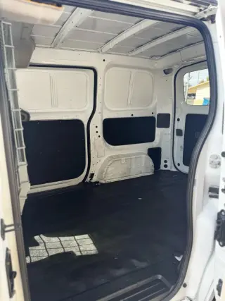 2019 NISSAN NV200