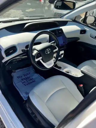 2017 TOYOTA PRIUS