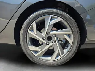 2025 HYUNDAI ELANTRA HYBRID