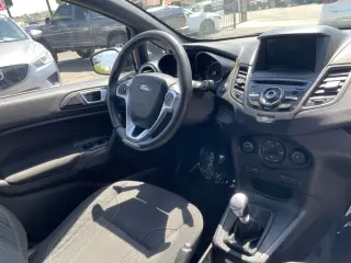 2016 FORD FIESTA
