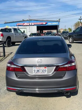 2017 HONDA ACCORD