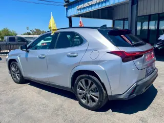 2023 LEXUS UX
