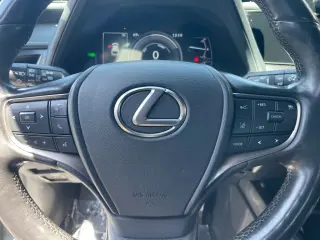 2023 LEXUS UX