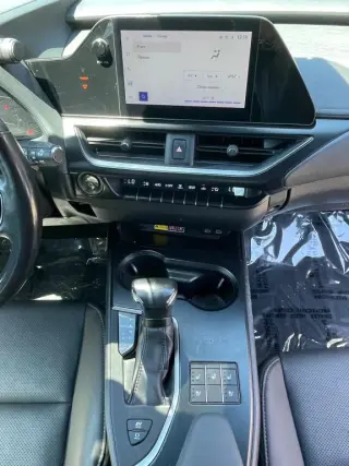 2023 LEXUS UX
