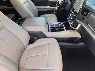 Ford Expedition MAX 2024 4x4 XLT 4dr SUV