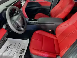 Toyota Camry 2026 SE 4dr Sedan