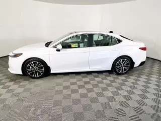 Toyota Camry 2026 SE 4dr Sedan