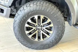 Ford F-150 2020 4x4 Raptor 4dr SuperCrew 5.5 ft. SB