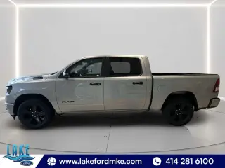 Ram 1500 2023 4x4 Big Horn 4dr Crew Cab 5.6 ft. SB Pickup