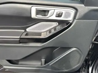 Ford Explorer 2023 AWD Platinum 4dr SUV