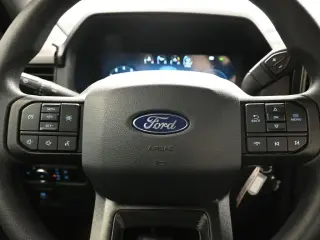 Ford F-150 2025 4x2 XL 2dr Regular Cab 6.5 ft. SB