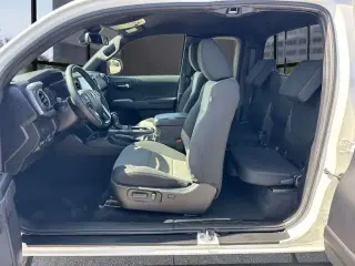 Toyota Tacoma 2022 4x2 SR V6 4dr Access Cab 6.1 ft LB