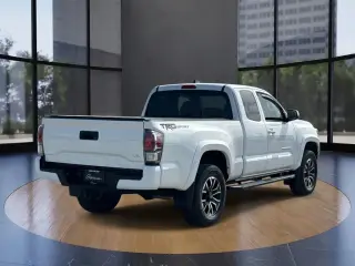 Toyota Tacoma 2022 4x2 SR V6 4dr Access Cab 6.1 ft LB