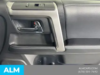 Toyota 4Runner 2021 4x4 SR5 4dr SUV