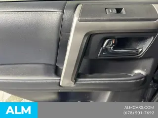 Toyota 4Runner 2021 4x4 SR5 4dr SUV
