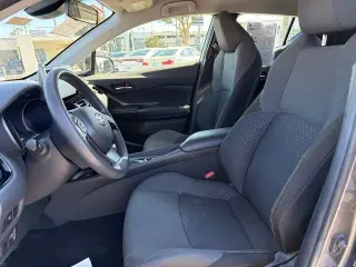 Toyota C-HR 2021 LE 4dr Crossover