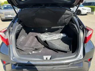 Toyota C-HR 2021 LE 4dr Crossover