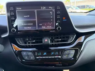 Toyota C-HR 2021 LE 4dr Crossover