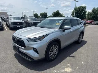 Toyota Highlander 2022 AWD Platinum 4dr SUV