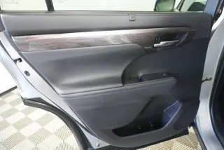 Toyota Highlander 2022 AWD Platinum 4dr SUV