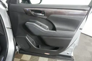 Toyota Highlander 2022 AWD Platinum 4dr SUV