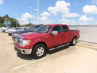 Ford F-150 2010 4x2 XLT 4dr SuperCrew Styleside 5.5 ft. SB